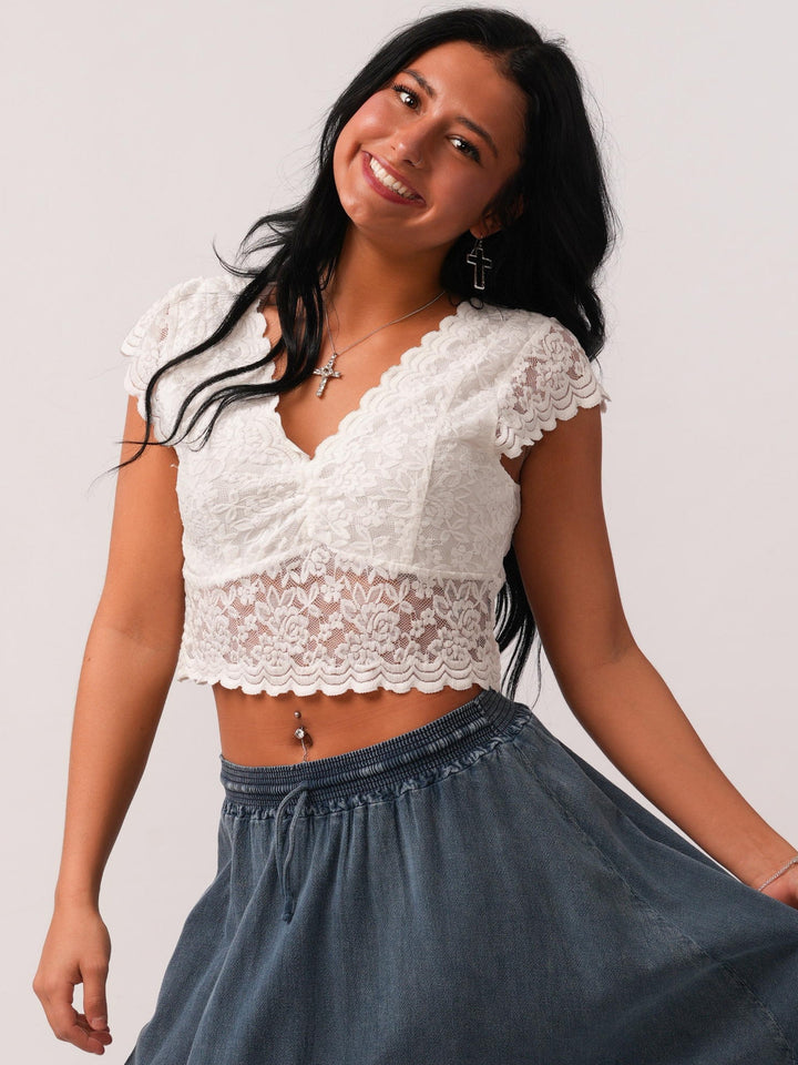 POL Lace V Neck Crop Top
