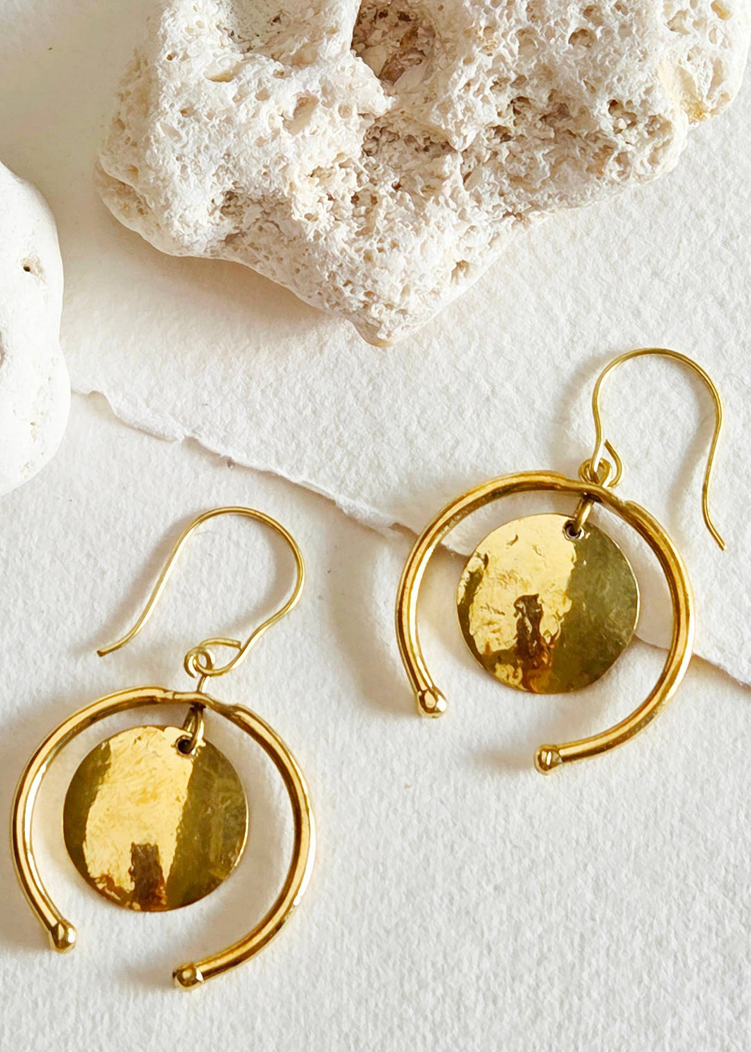 Brass hammered circle pendant earrings