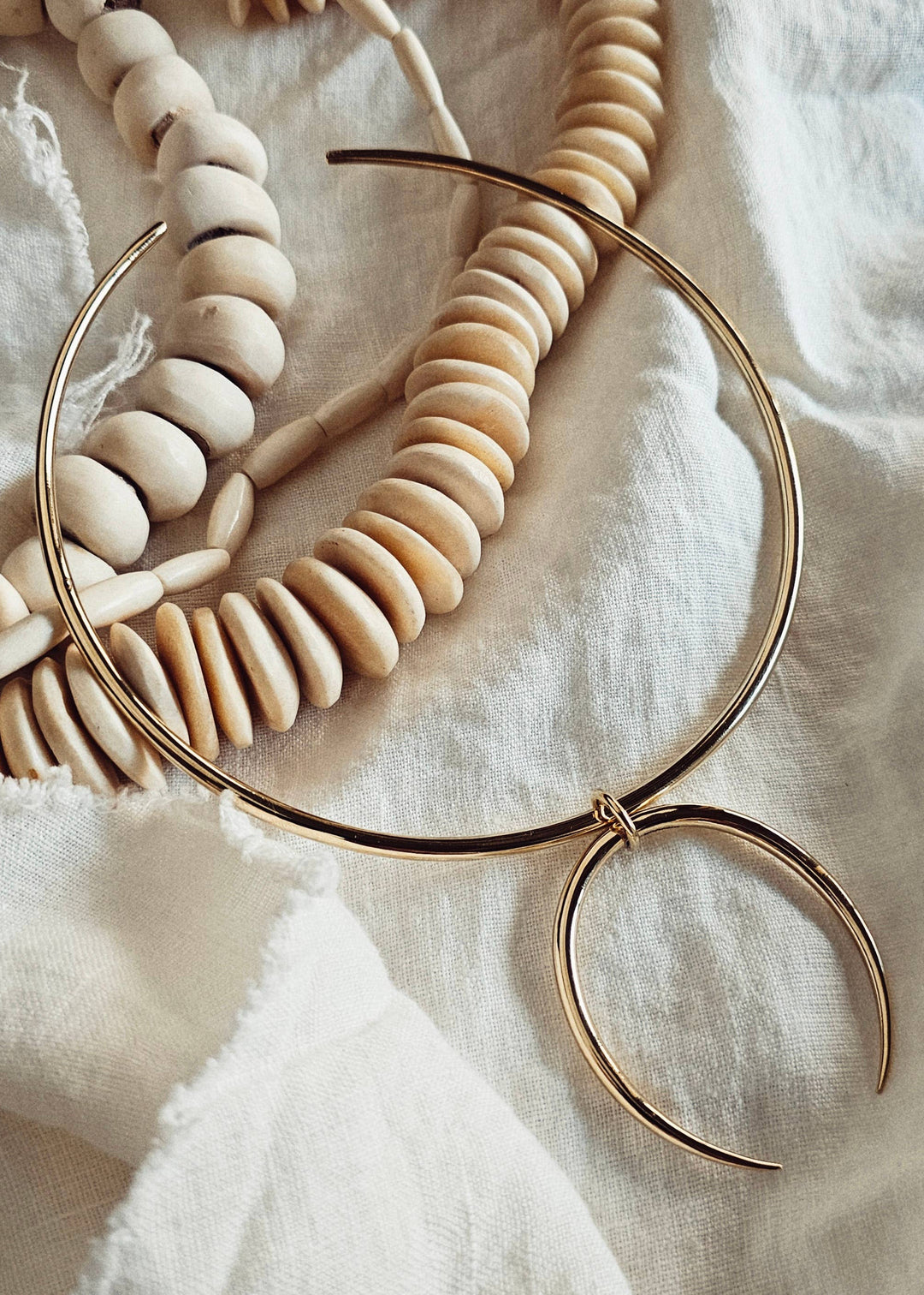 Arc Claw Choker Boho Necklace