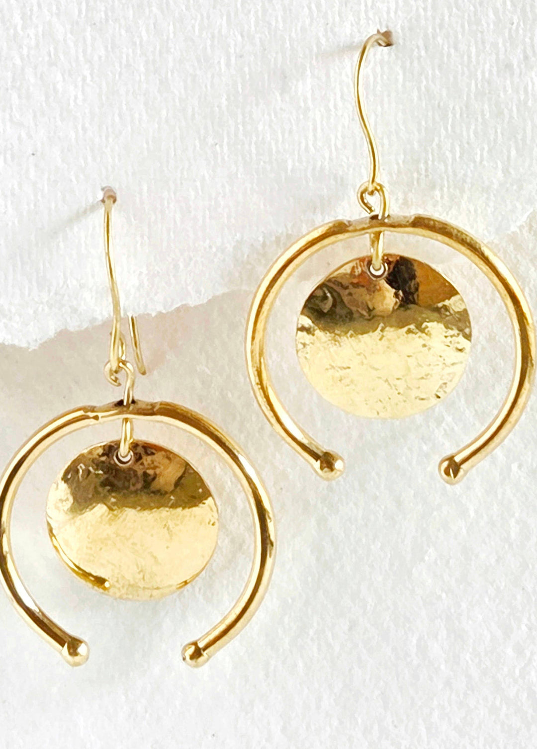 Brass hammered circle pendant earrings