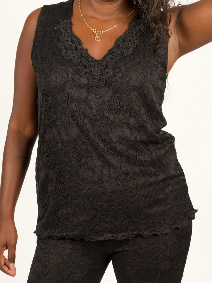 Pat Dahnke Luxury Black Lace Sleeveless Top