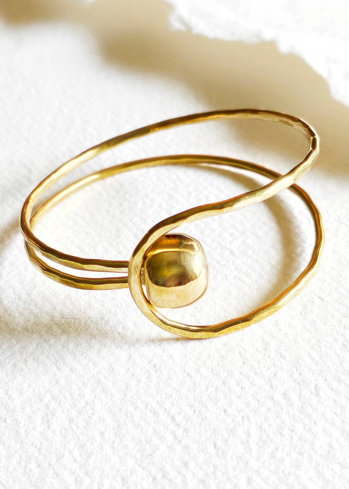 BRASS WIRE bracelet WITH SPHERE BALL CIRCLE
