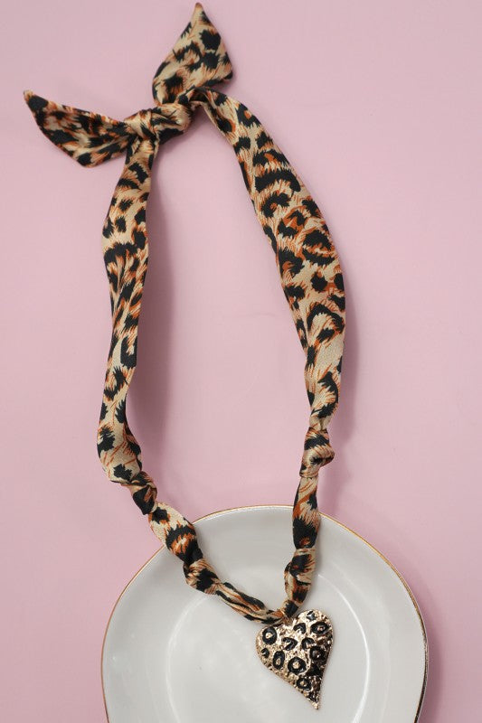 Leopard Heart Scaf Necklace