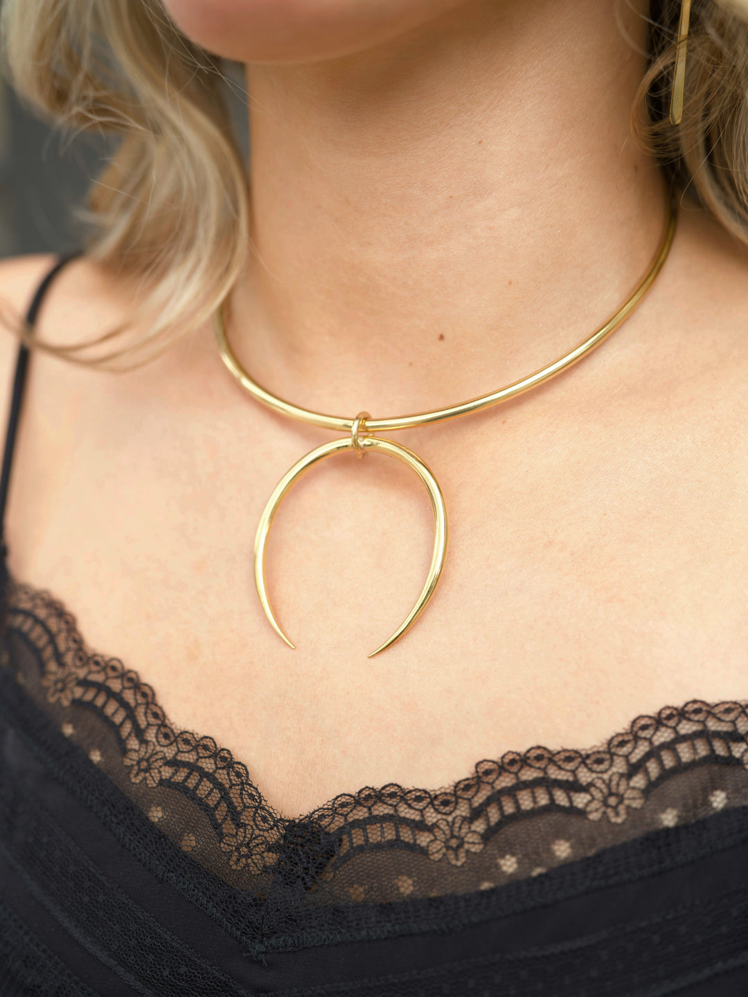 Arc Claw Choker Boho Necklace