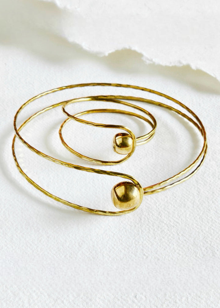 Brass Wire Choker Necklace With sphere ball circle