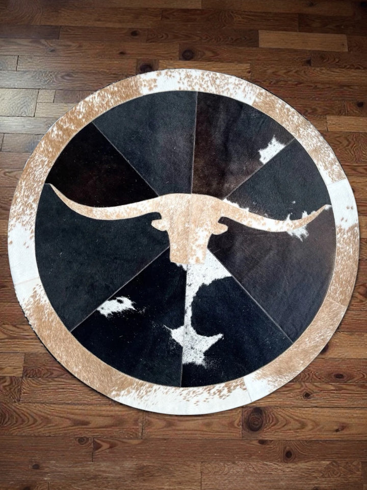Premium Round Longhorn Cowhide Area Rug 4x4